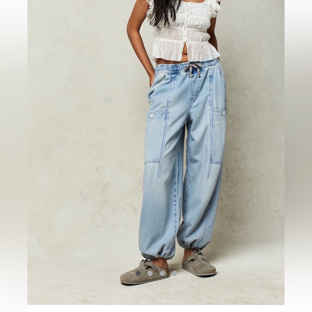 We The Free Bright Eyed Low Slung Pull on Jeans